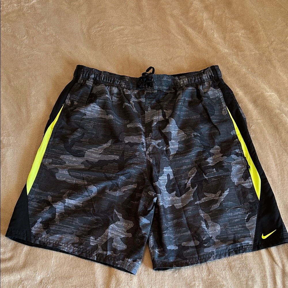 🔥Nike black and gray camo with neon green stripe bathing suit